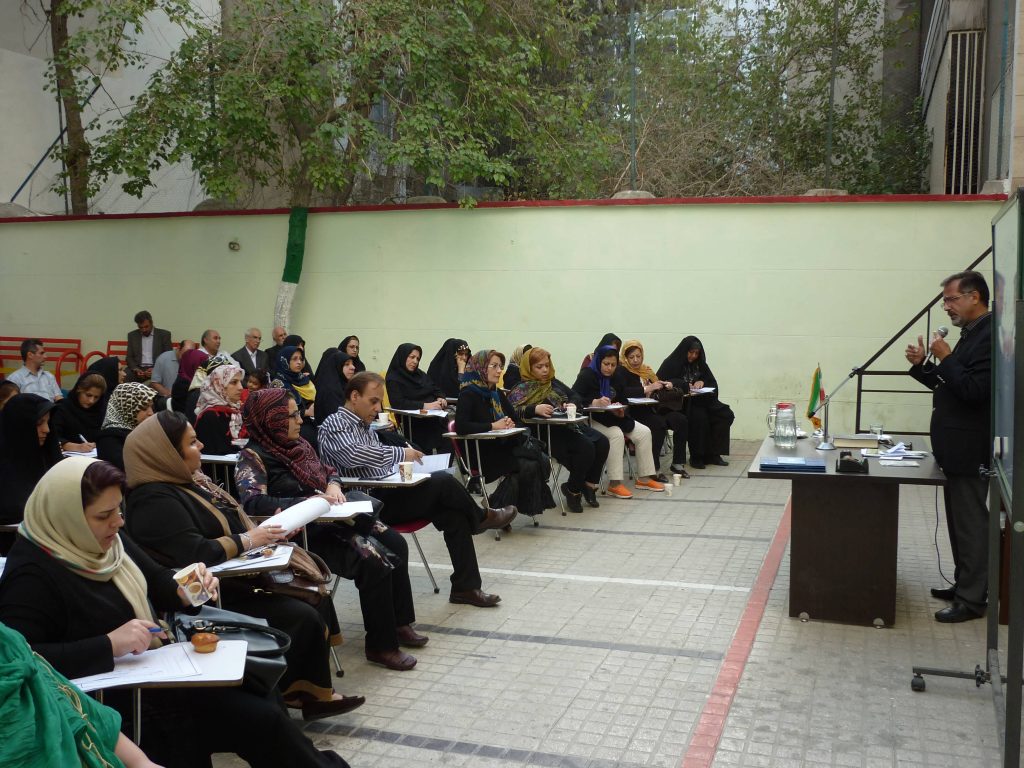 تصاویر جلسات اولیا و مربیان هنرستان فنی و حرفه ای فرهنگ جوان آموزش و پرورش منطقه 6 تهران